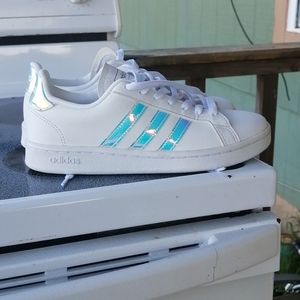 adidas iridescent size 6